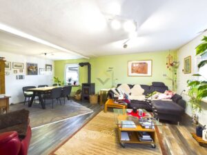 Wohnzimmer inkl. Essbereich und Kamin
