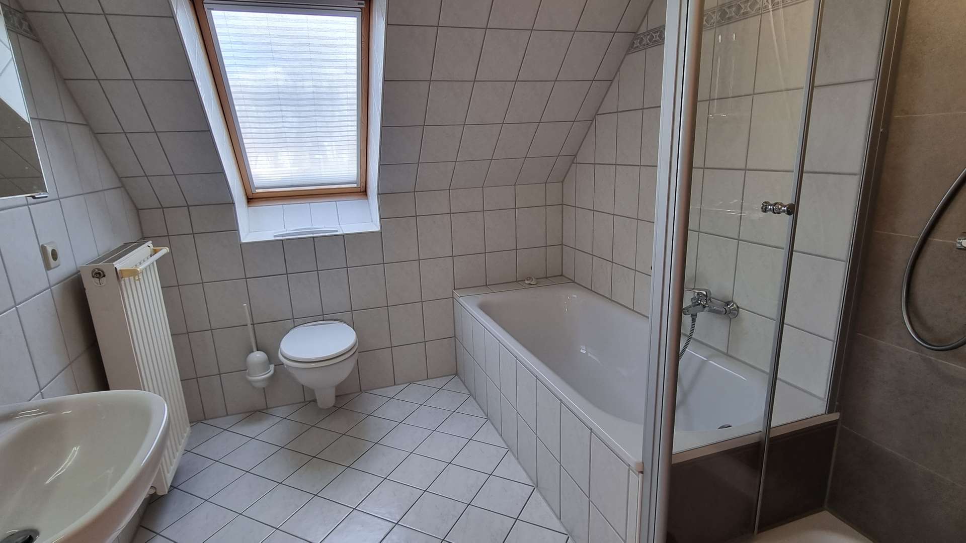 Bad OG mit Dusche