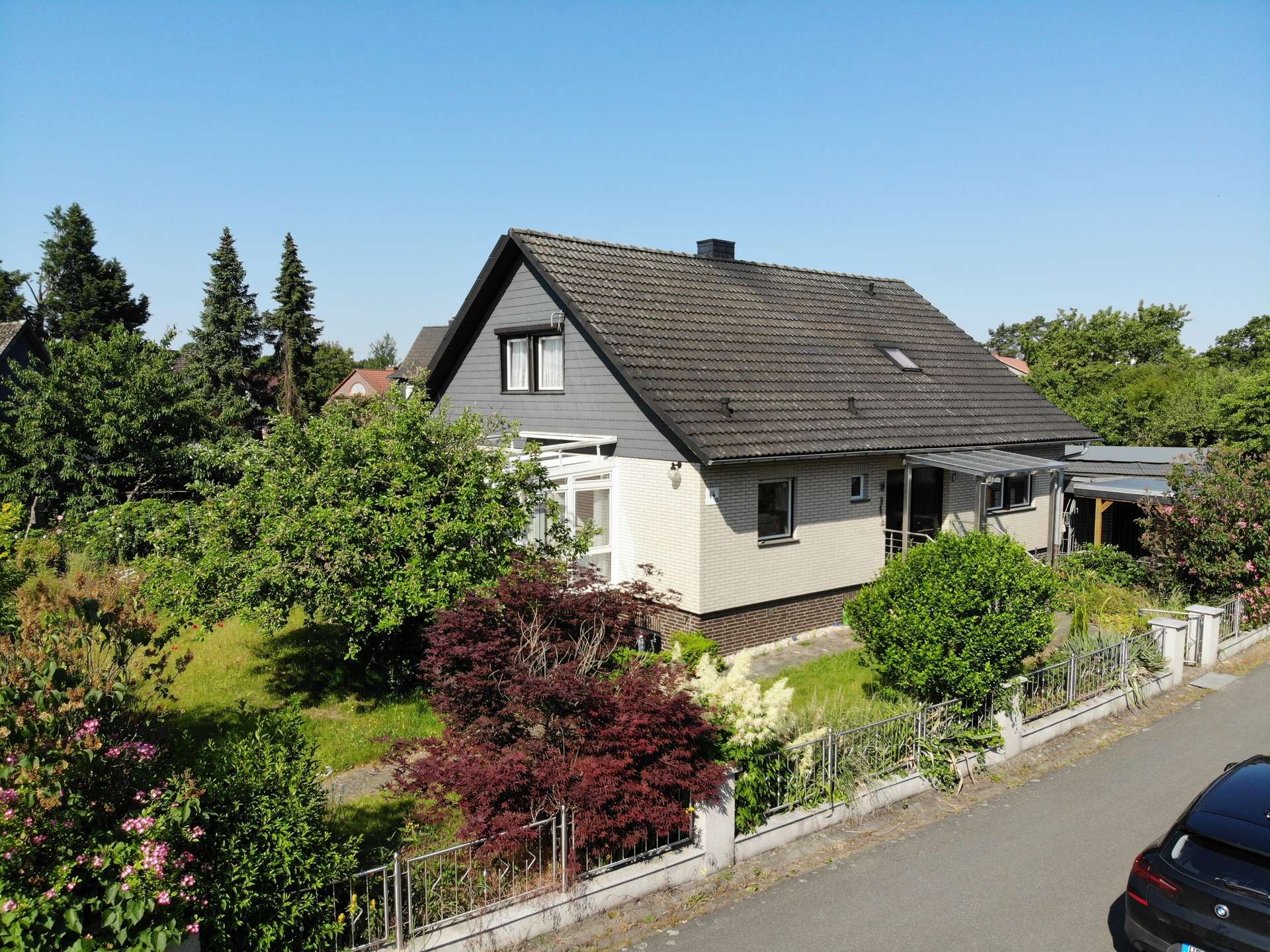 Straßenansicht