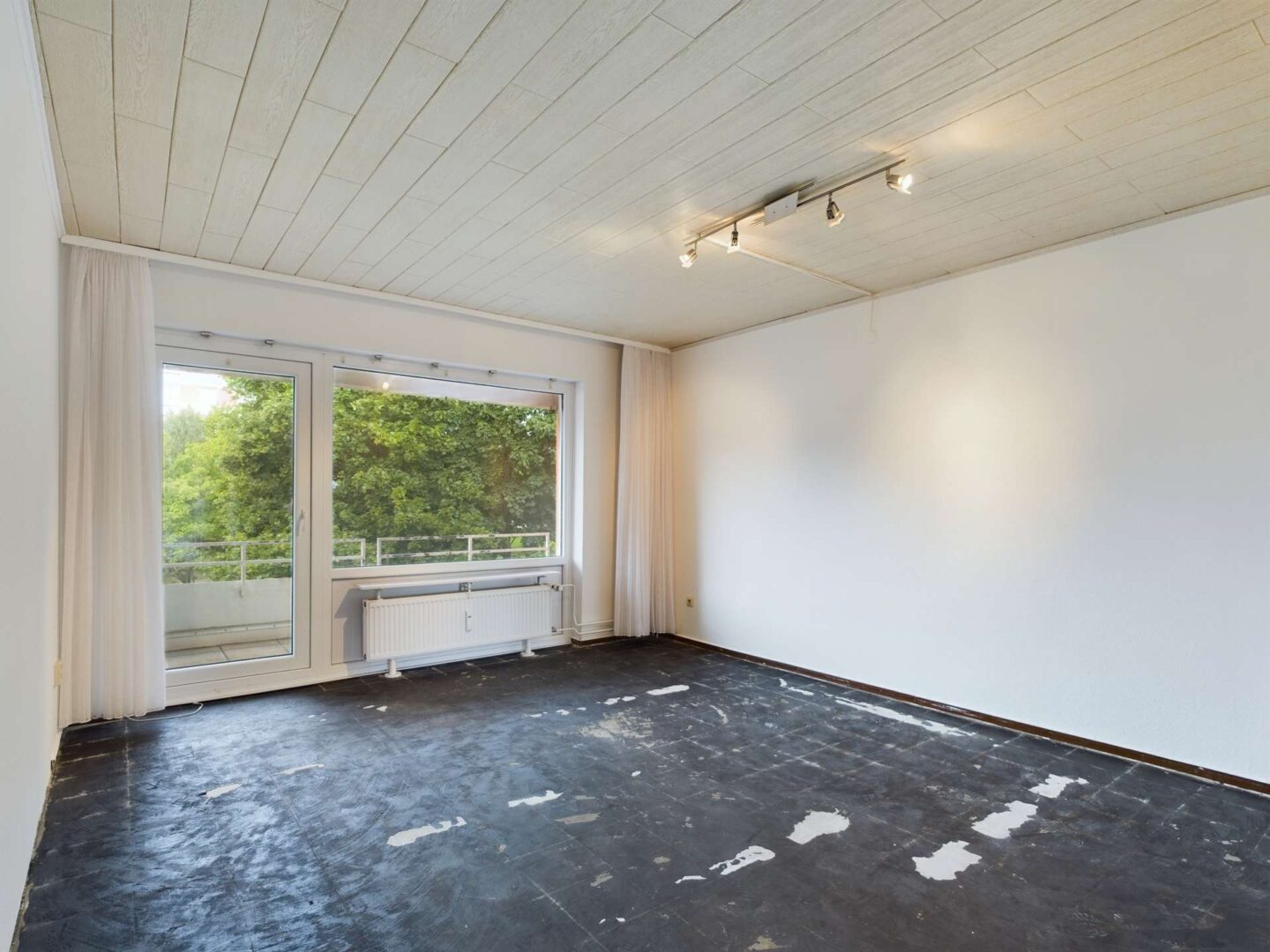 Wohnzimmer mit Loggia 2