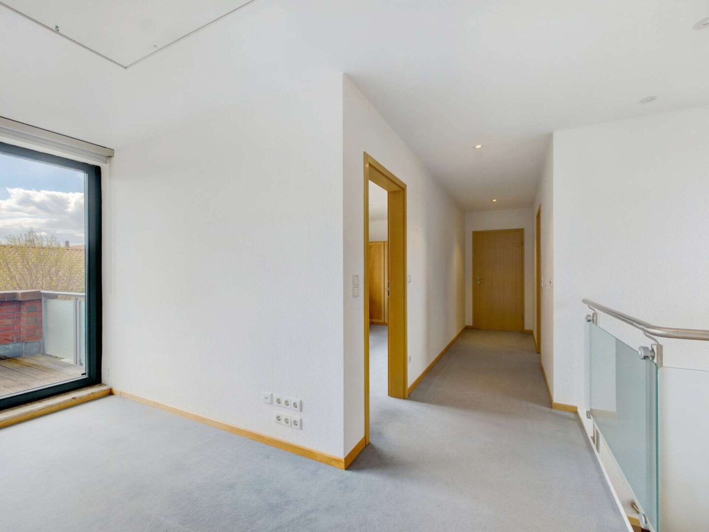 Flur zu Zimmer 2 + 1