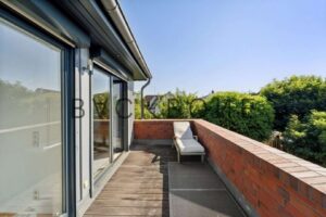 Balkon an Zimmer 3