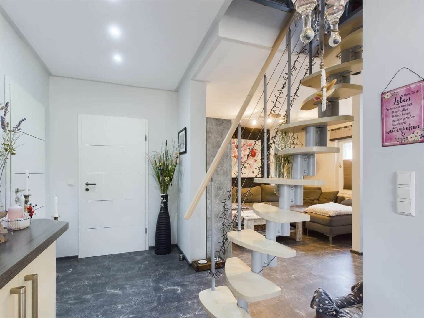 ANSICHT WOHNZIMMER