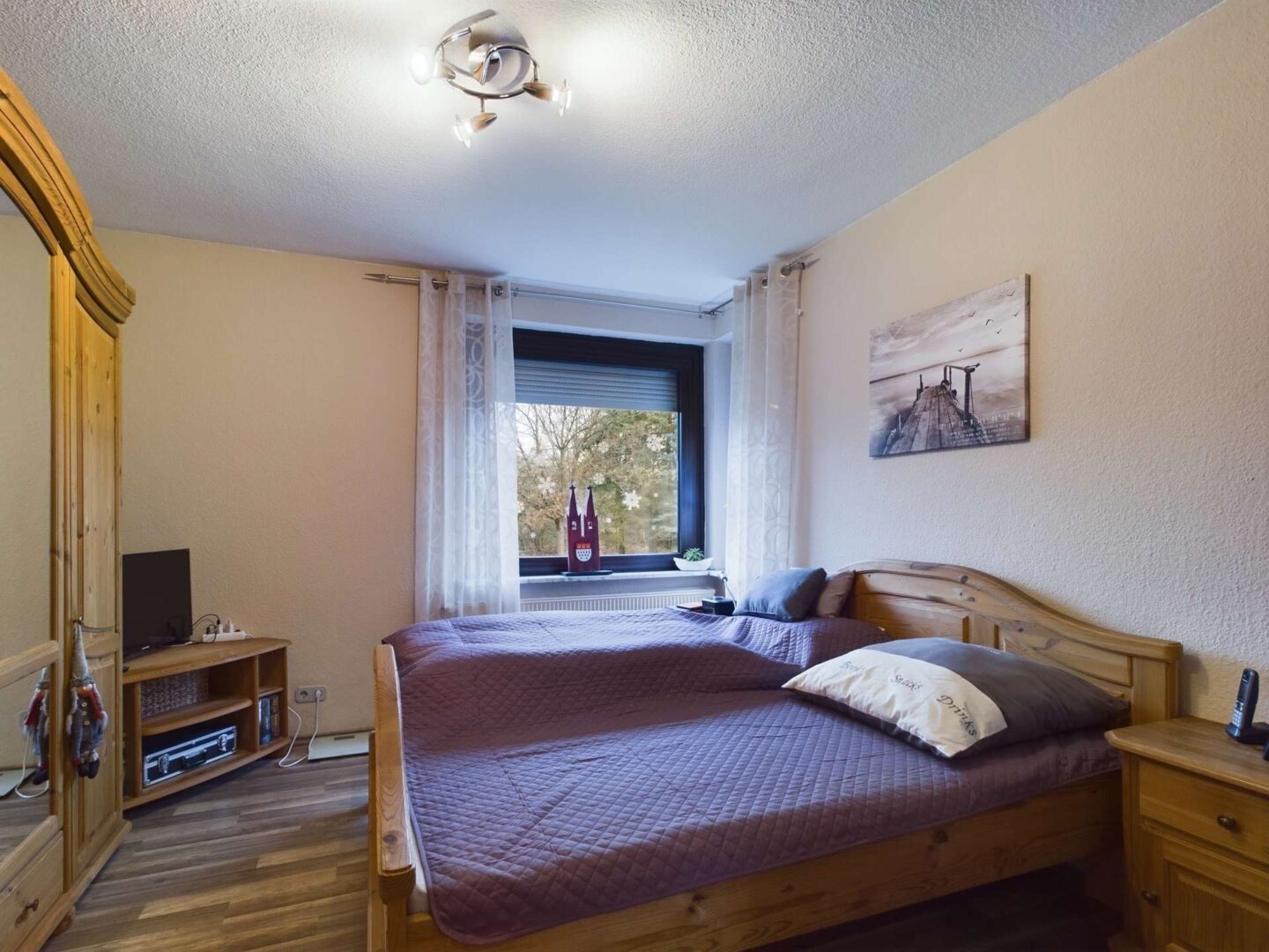 SCHLAFZIMMER UNTEN