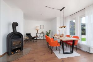 Wohnzimmer + Kamin + 2. Essbereich
