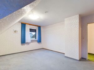 Zimmer 4 OG