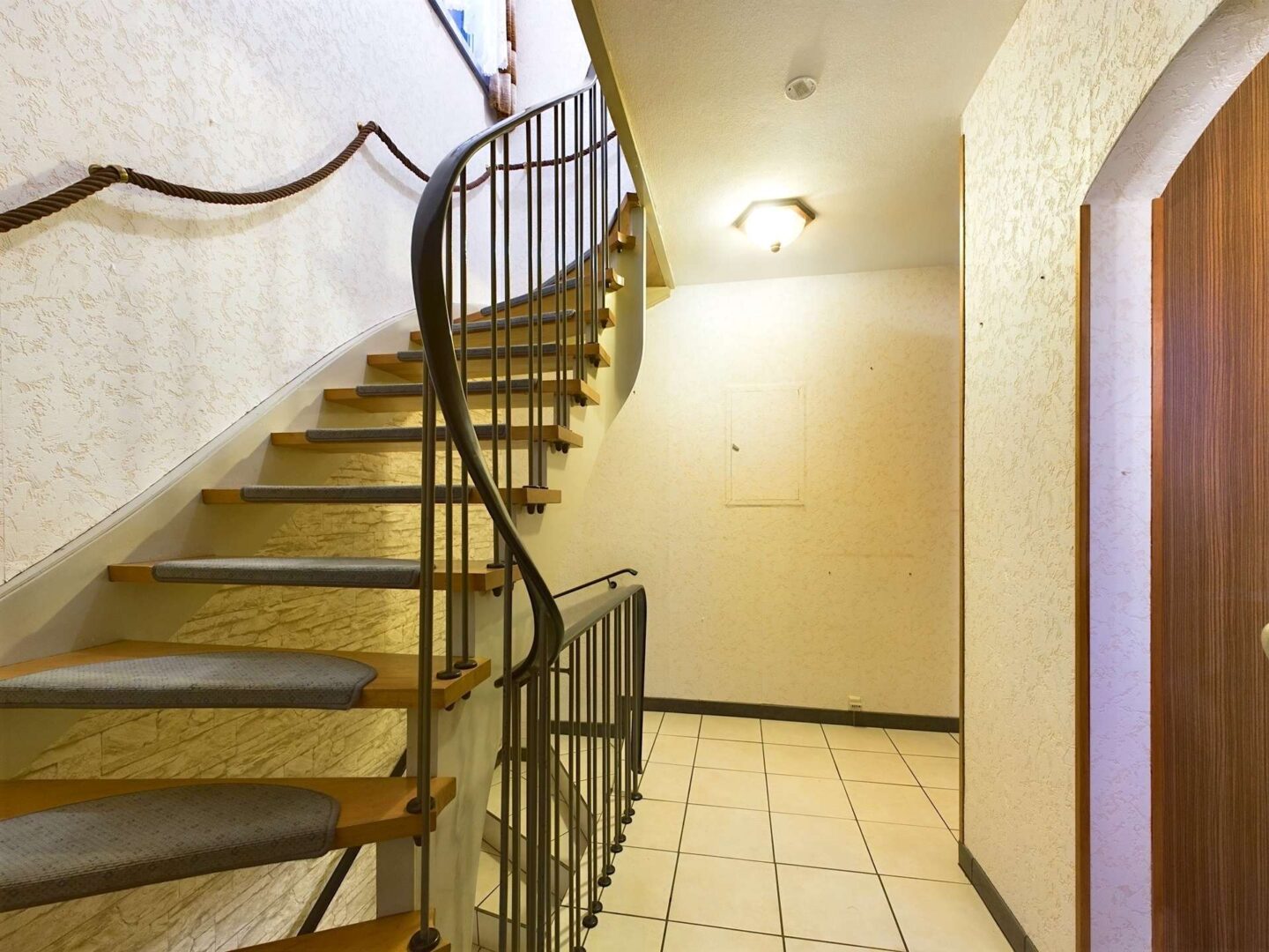 Treppenaufgang EG