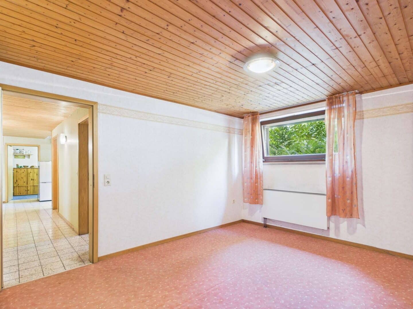 Zimmer 5 Keller