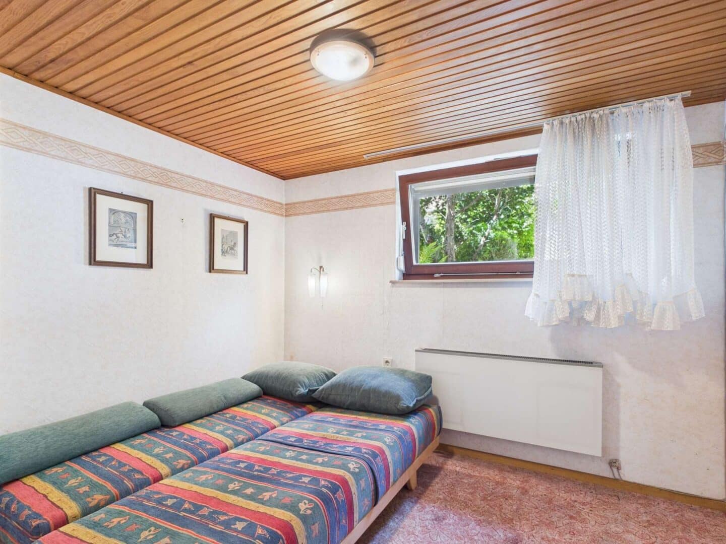 Zimmer 4 Keller
