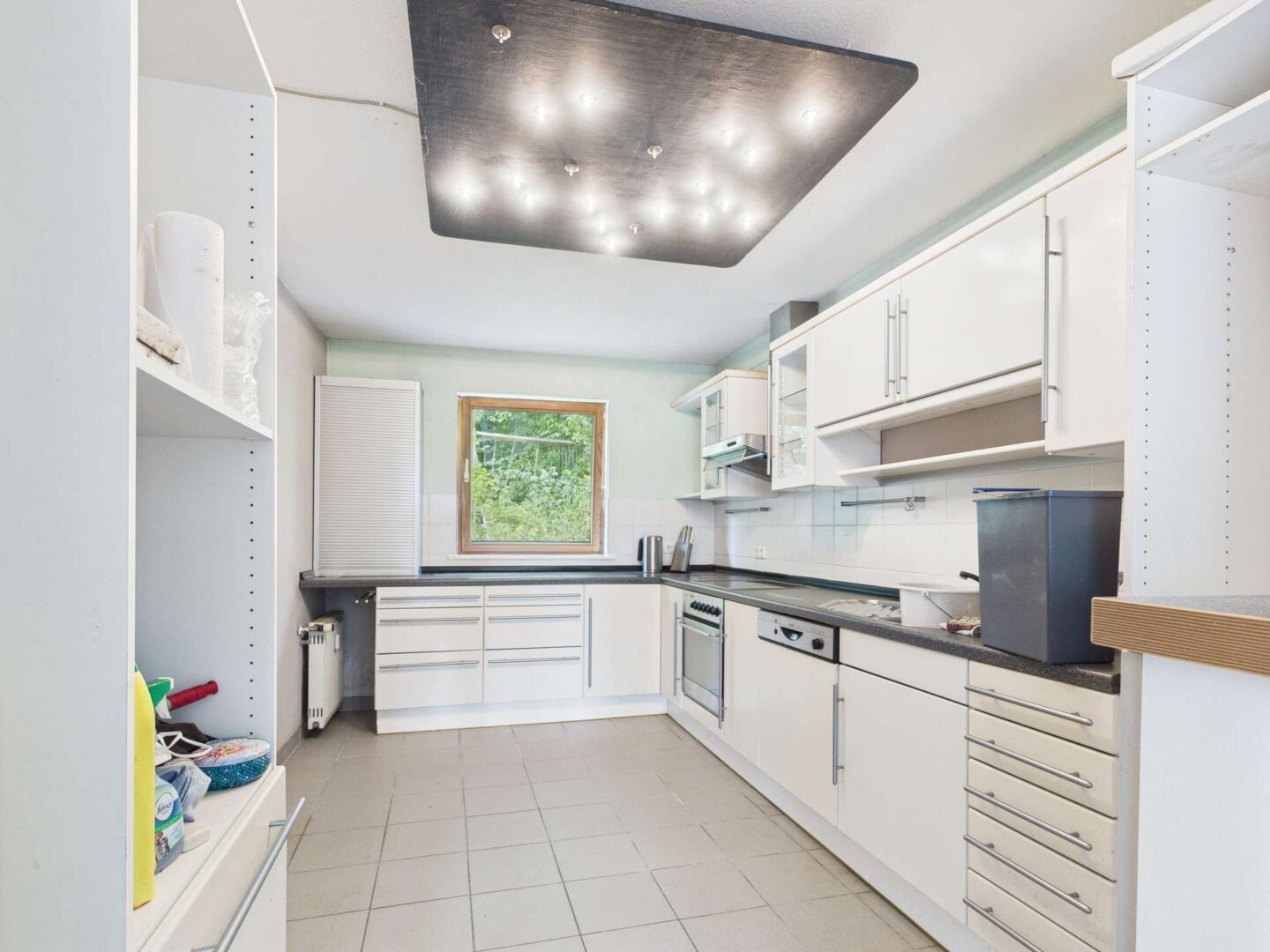 Wohnung rechts Küche