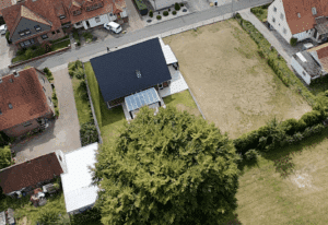 Haus und Baugrundstück