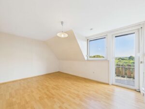 Zimmer 2 OG