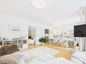 Wohn/- Esszimmer