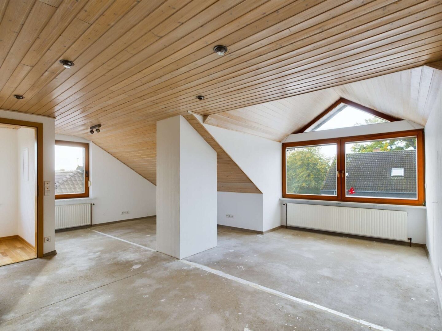 Wohnzimmer (oben)
