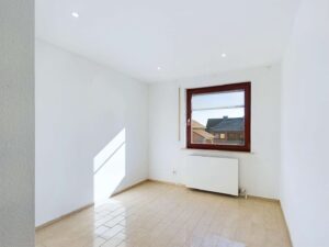Kinderzimmer o.Büro o. so (unten)
