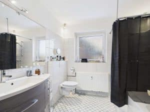 Badezimmer EG
