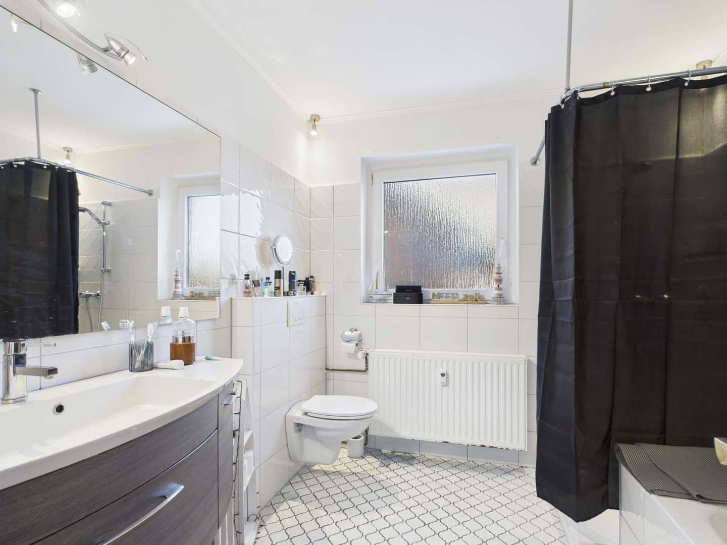 Badezimmer EG