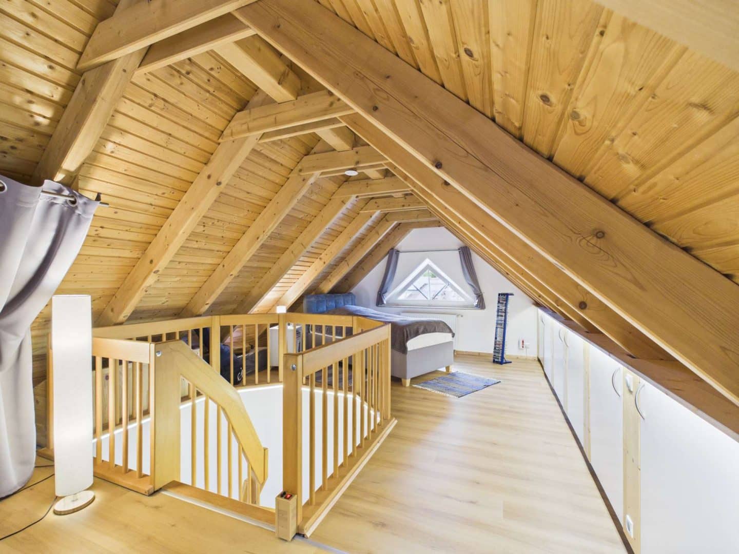 ausgebauter Studiobereich im Spitzboden
