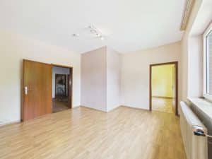 Zimmer 8