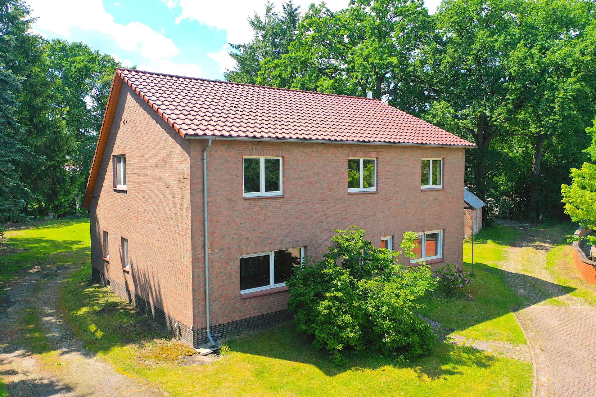 Ost / West Ansicht