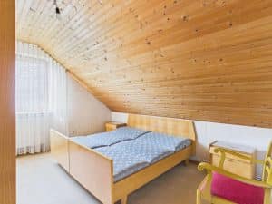 Zimmer 2 Dachgeschoss