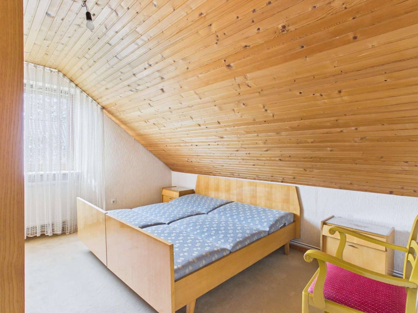 Zimmer 2 Dachgeschoss