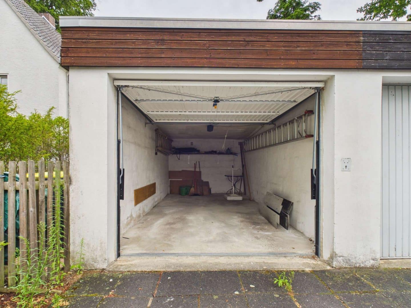 Einzelgarage für komfortables und geschütztes Parken