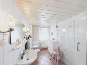 Badezimmer EG