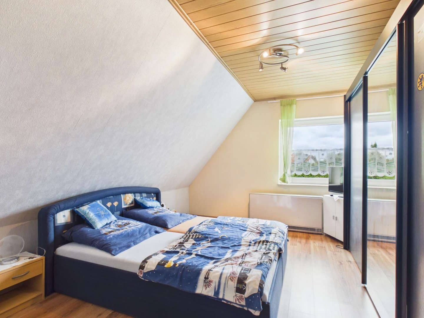 Zimmer 7 OG