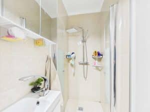 Badezimmer 1 OG rechts