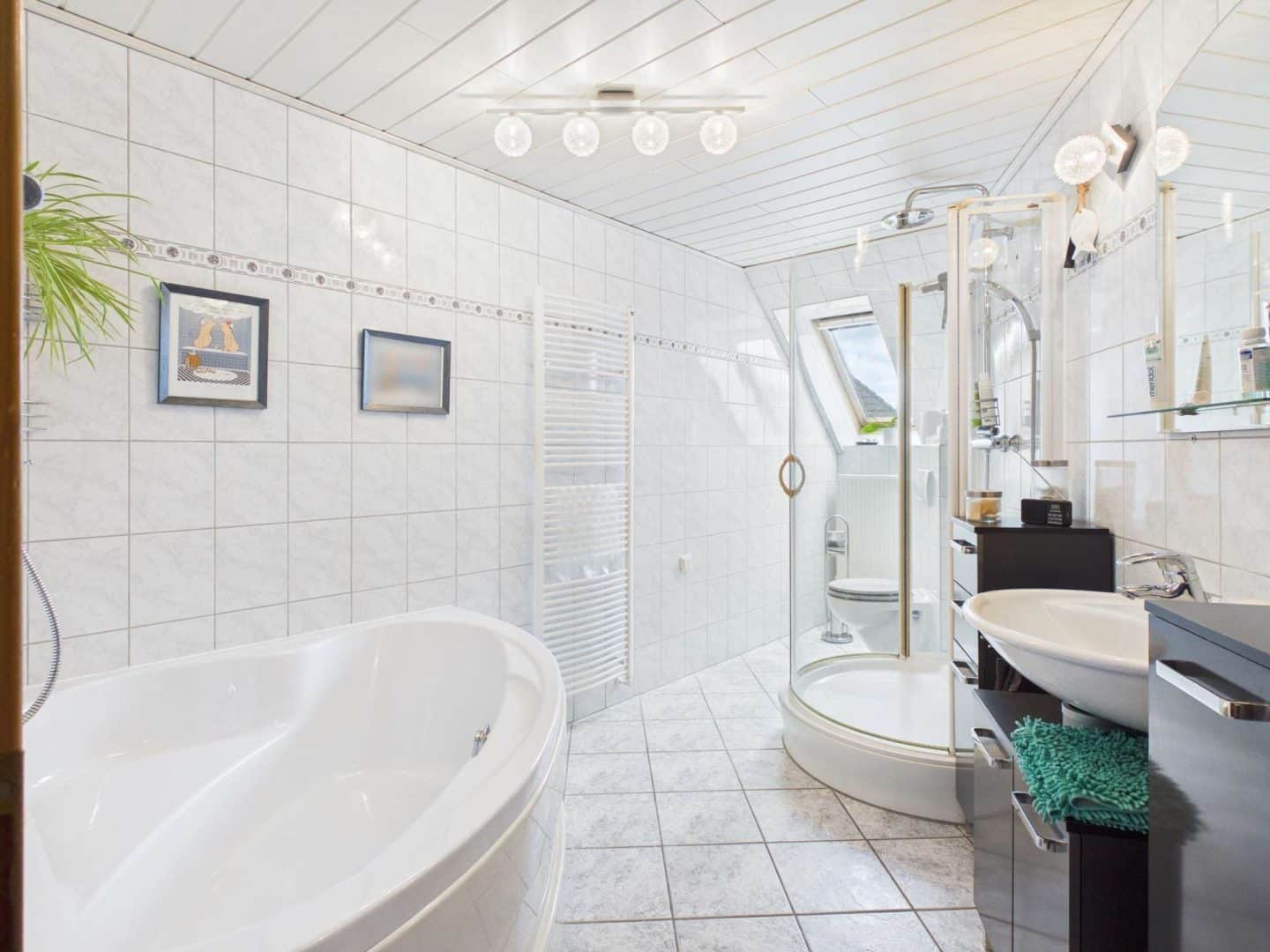 Badezimmer Haupthaus