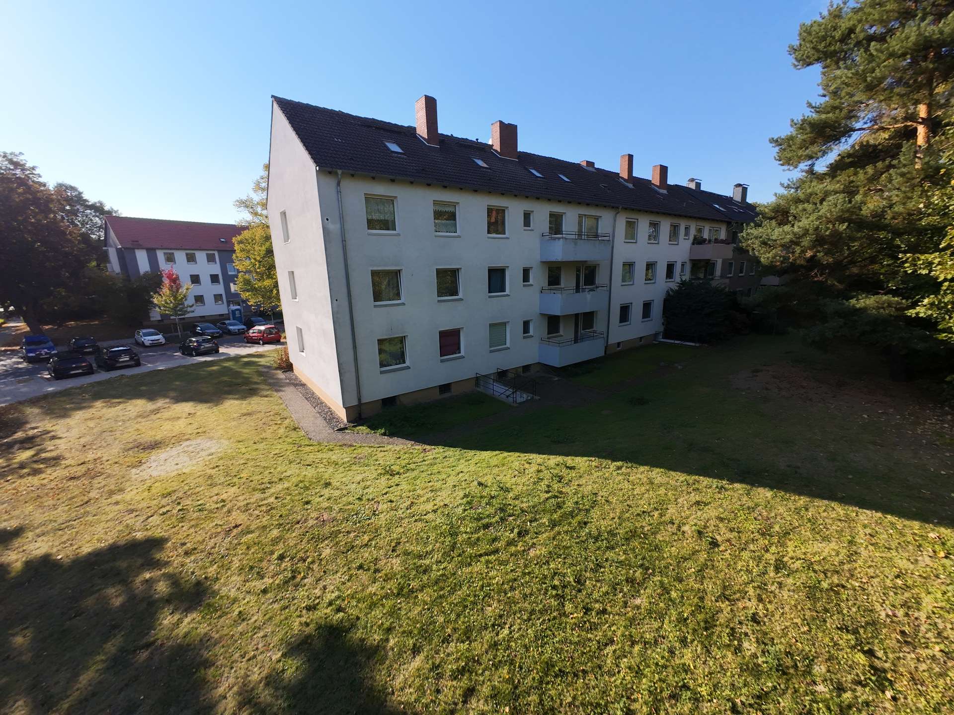 Luftaufnahme – Grundstück und Gebäude