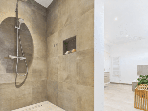 Bodentiefe Dusche 140x240cm